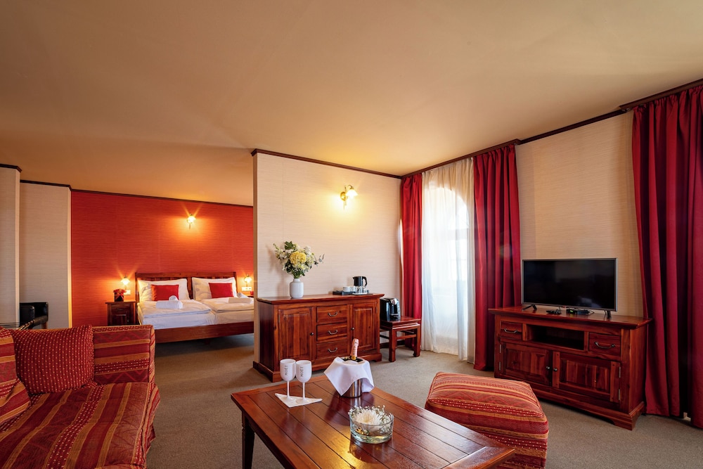 Exclusive Studio Suite