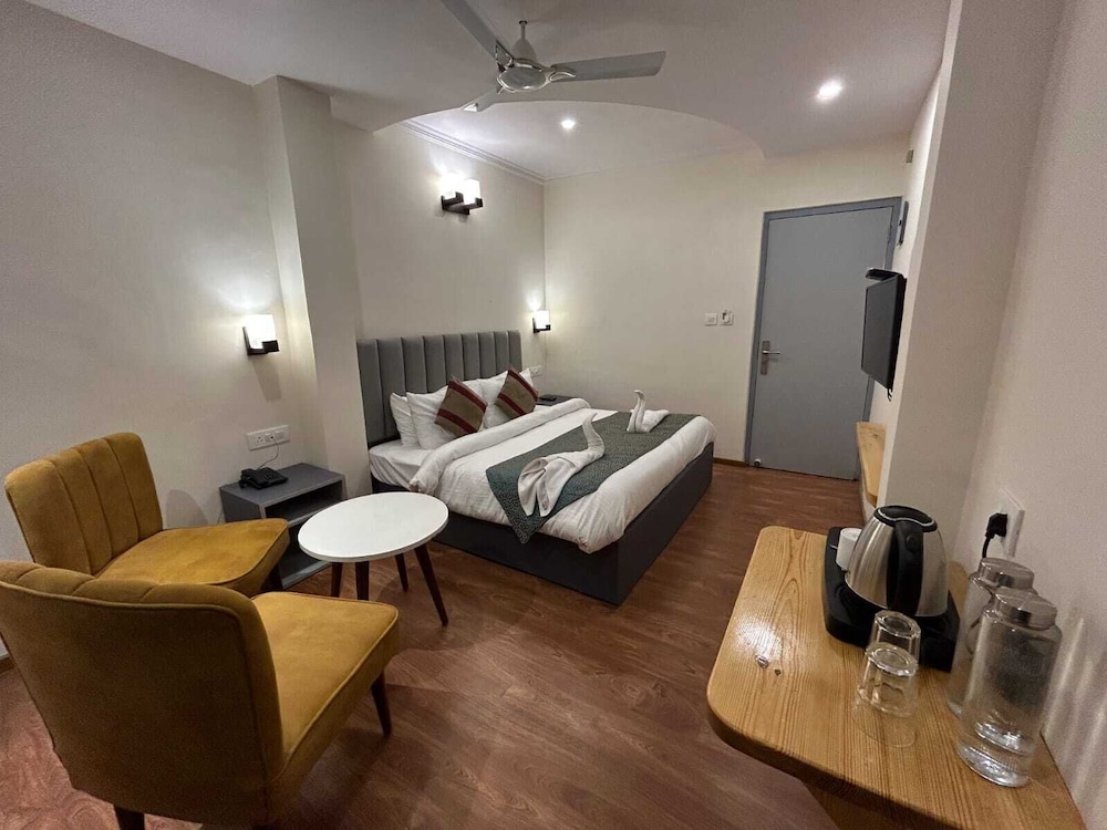 Premium Room - Photo 7