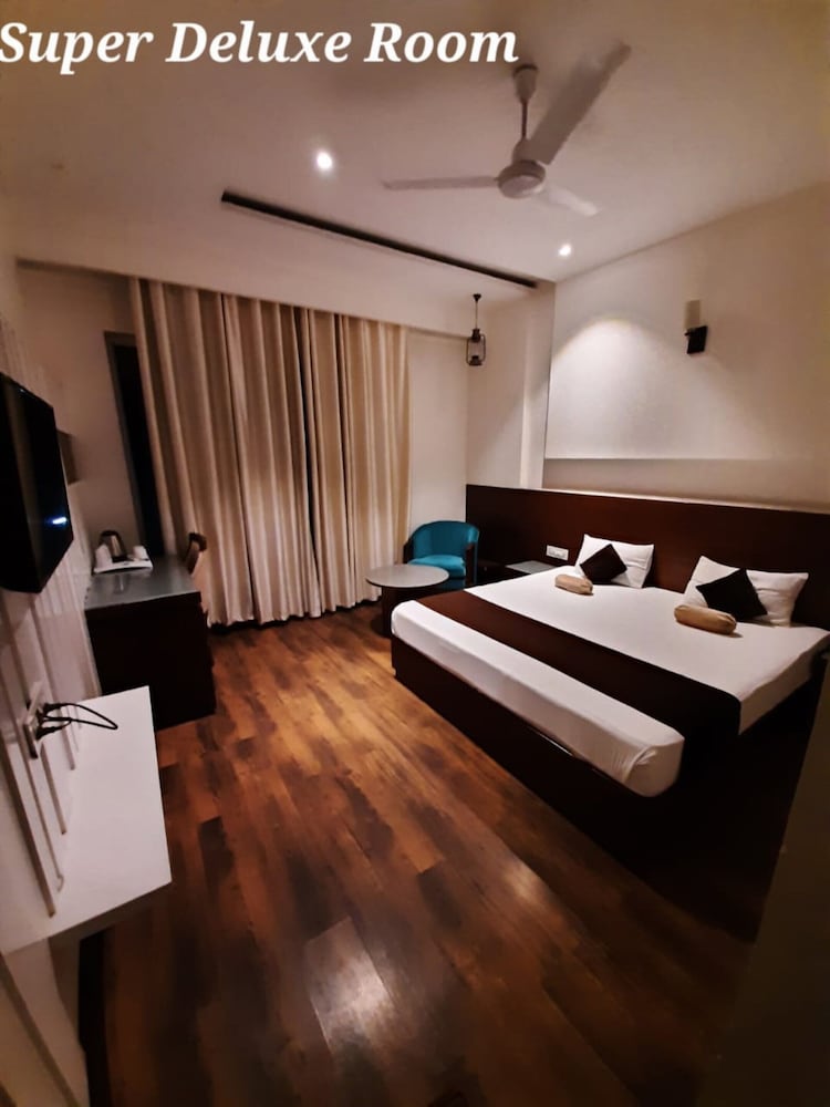 Exclusive Double Room, City View photo 1