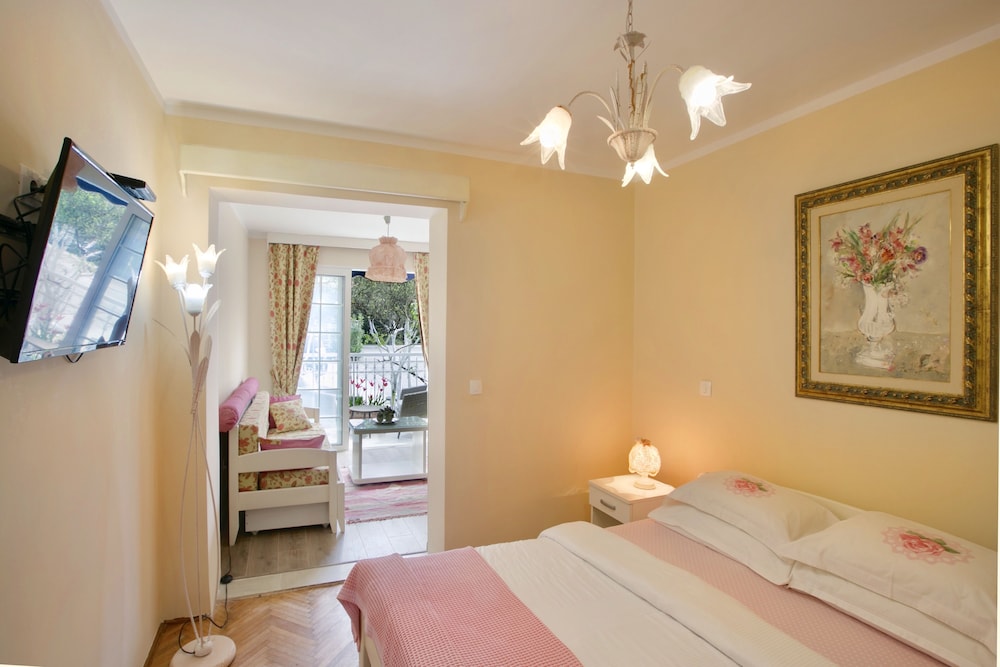 Romantic Double Room - Photo 25