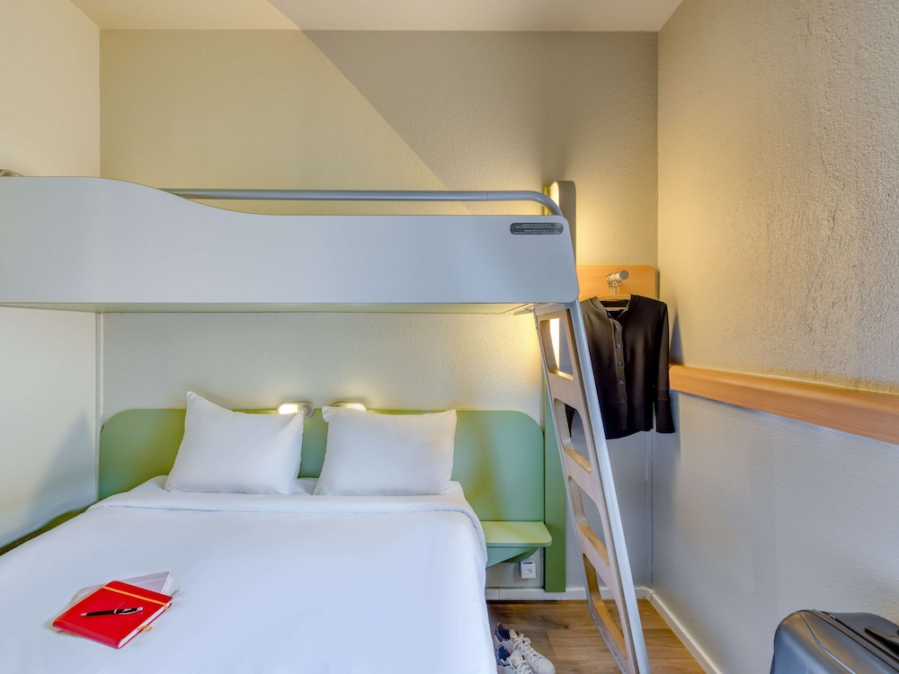 Double Room, Multiple Beds photo 2