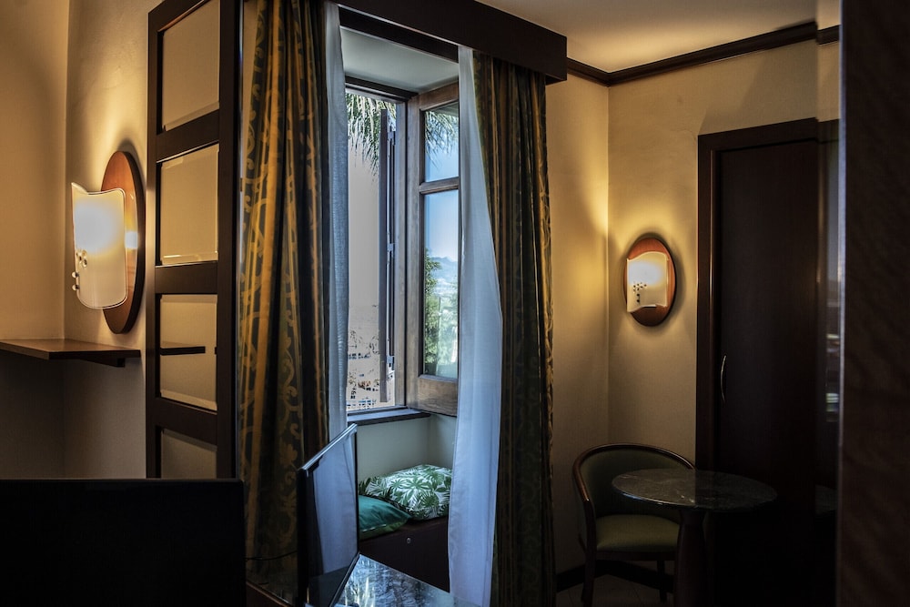 Business Single Room, 1 Twin Bed, Sea View photo 3