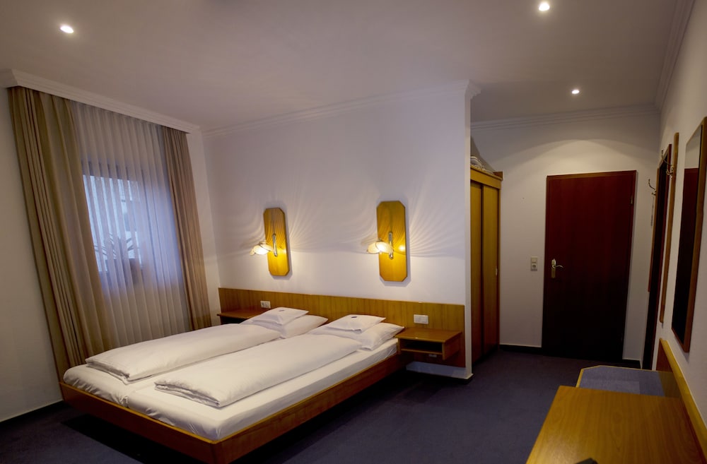 Comfort Double or Twin Room, 1 Bedroom, Balcony photo 1