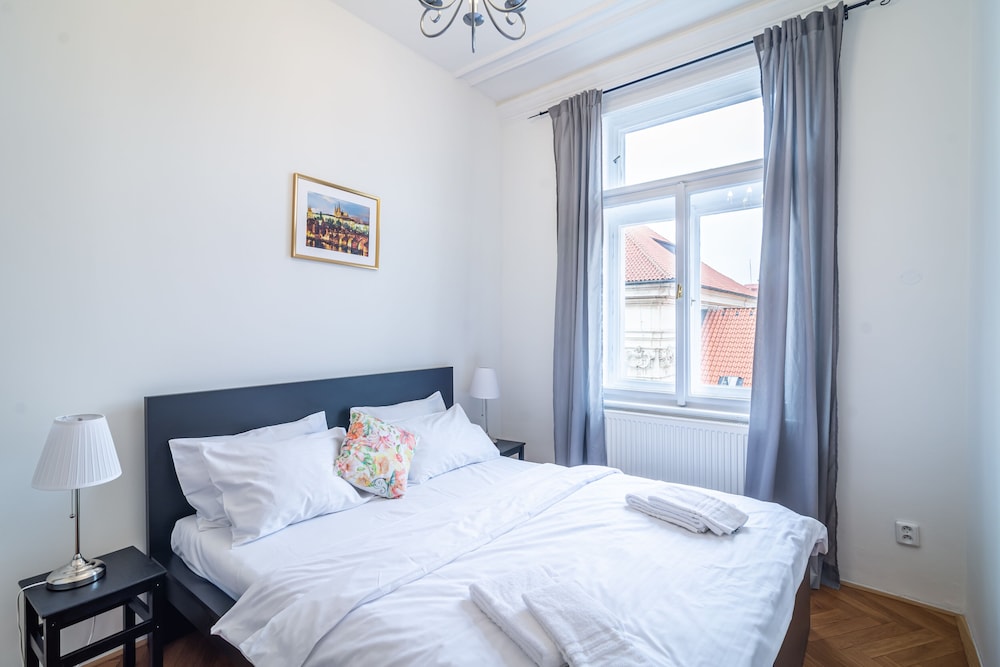 Panoramic Apartment, 2 Bedrooms, Non Smoking, Kitchenette thumbnail 5