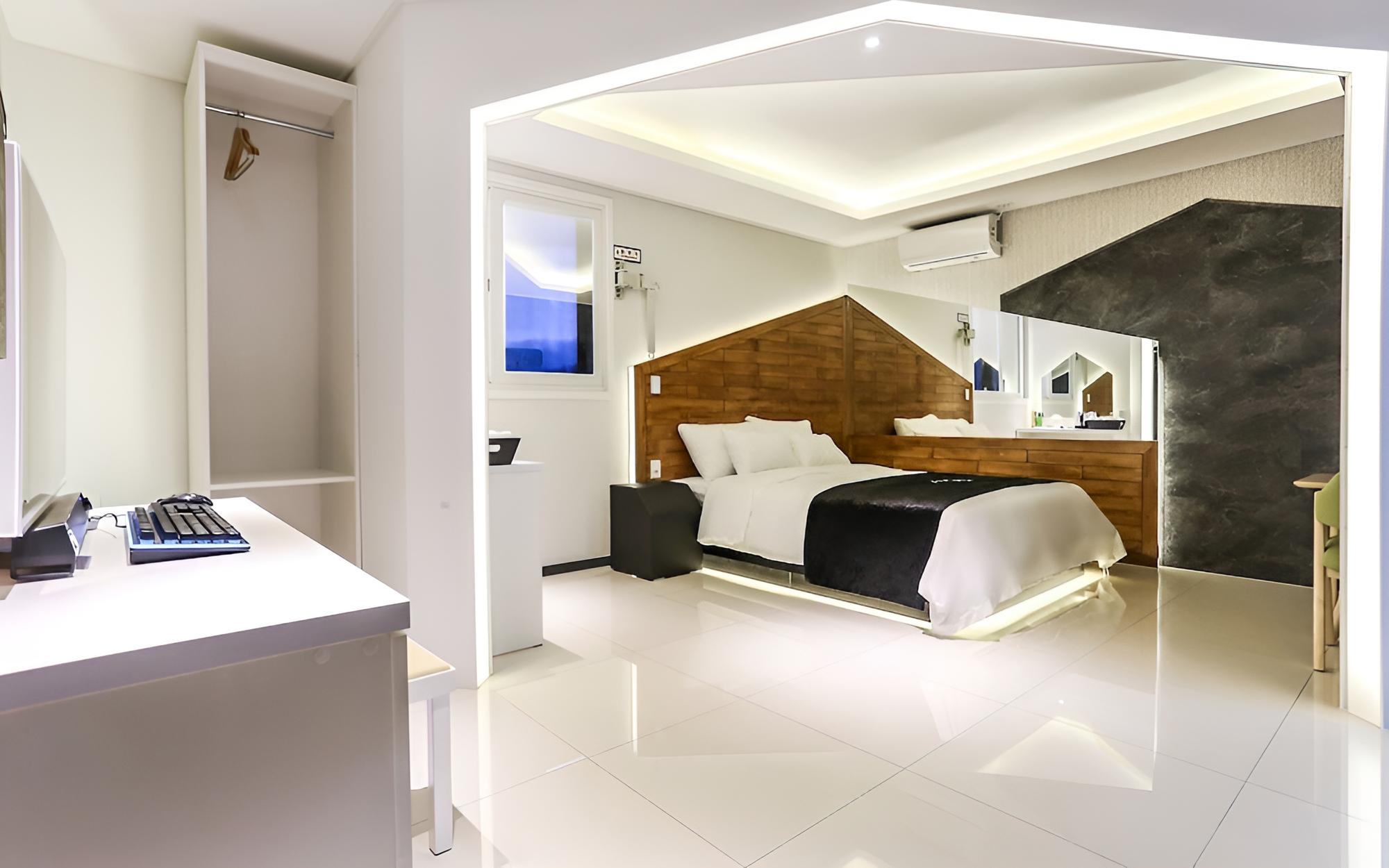 Room (Deluxe room) - Photo 1