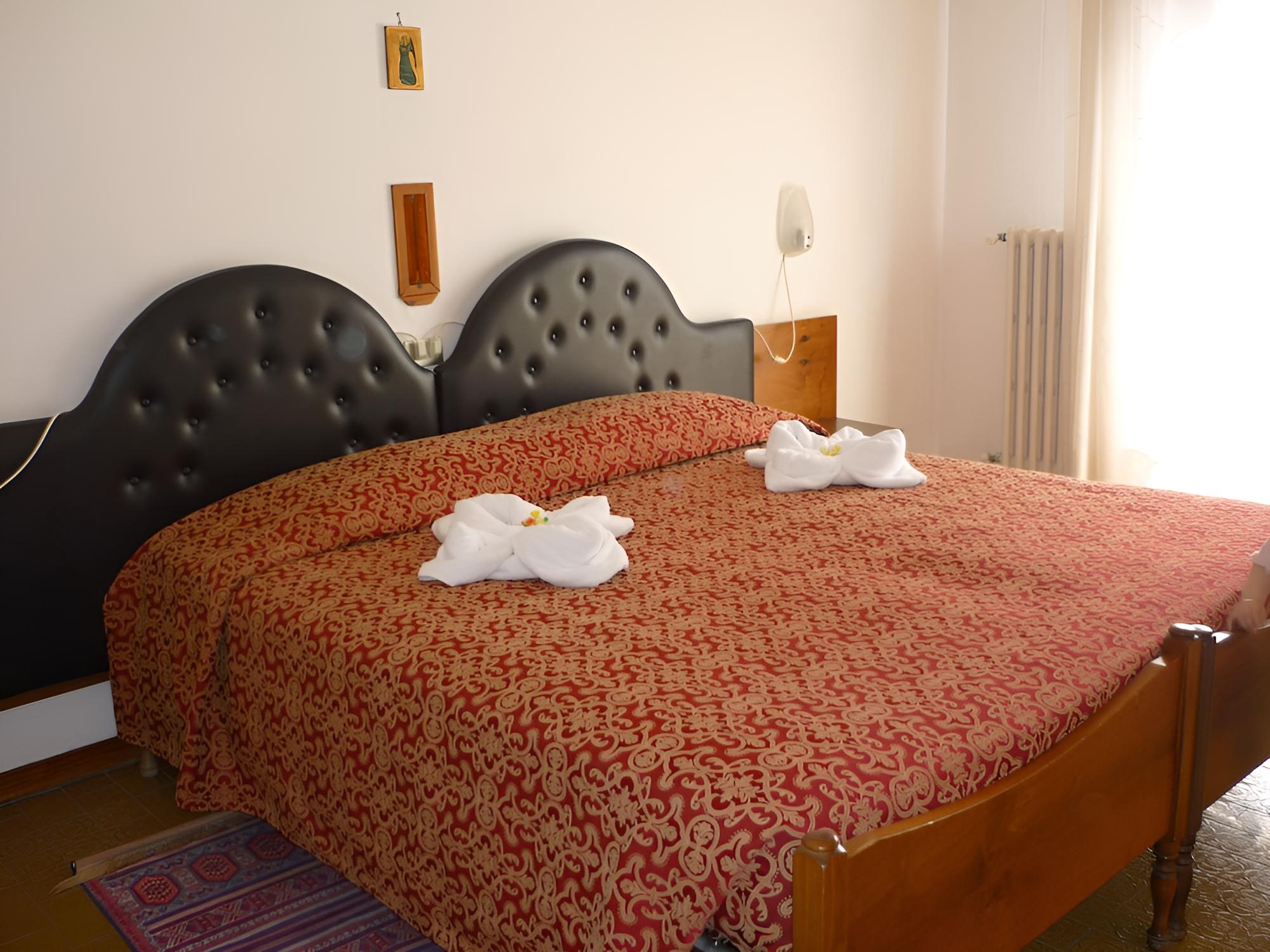 Triple Room, Hill View photo 2