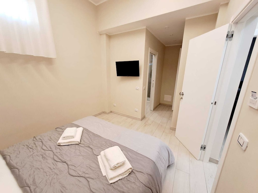 Standard Double Room, Private Bathroom photo 3
