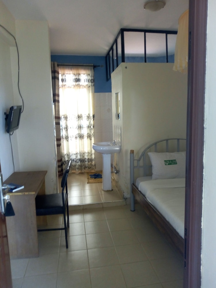 Basic Single Room photo 2