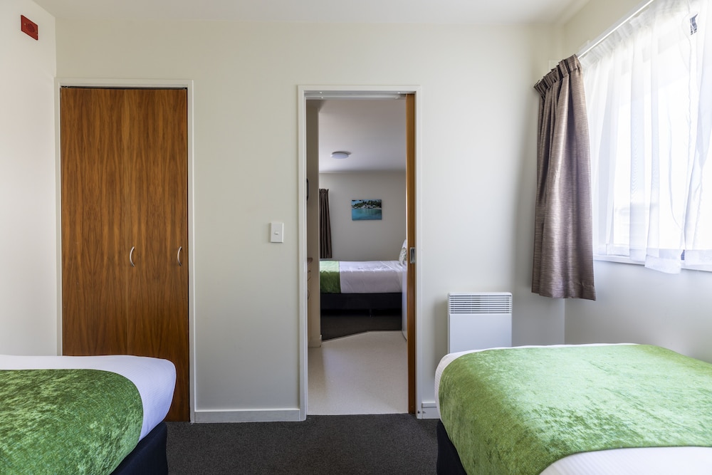 One Bedroom Unit thumbnail 5