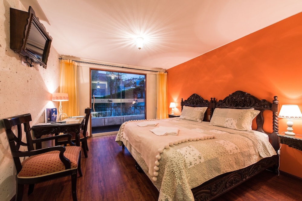 Deluxe Room, Multiple Beds, Garden View photo 1