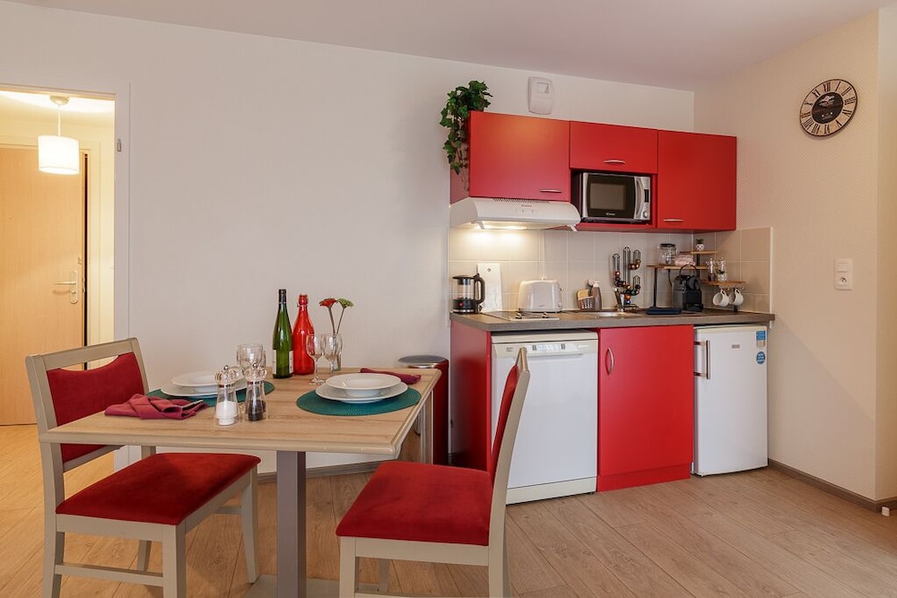 Apartment - Photo 11