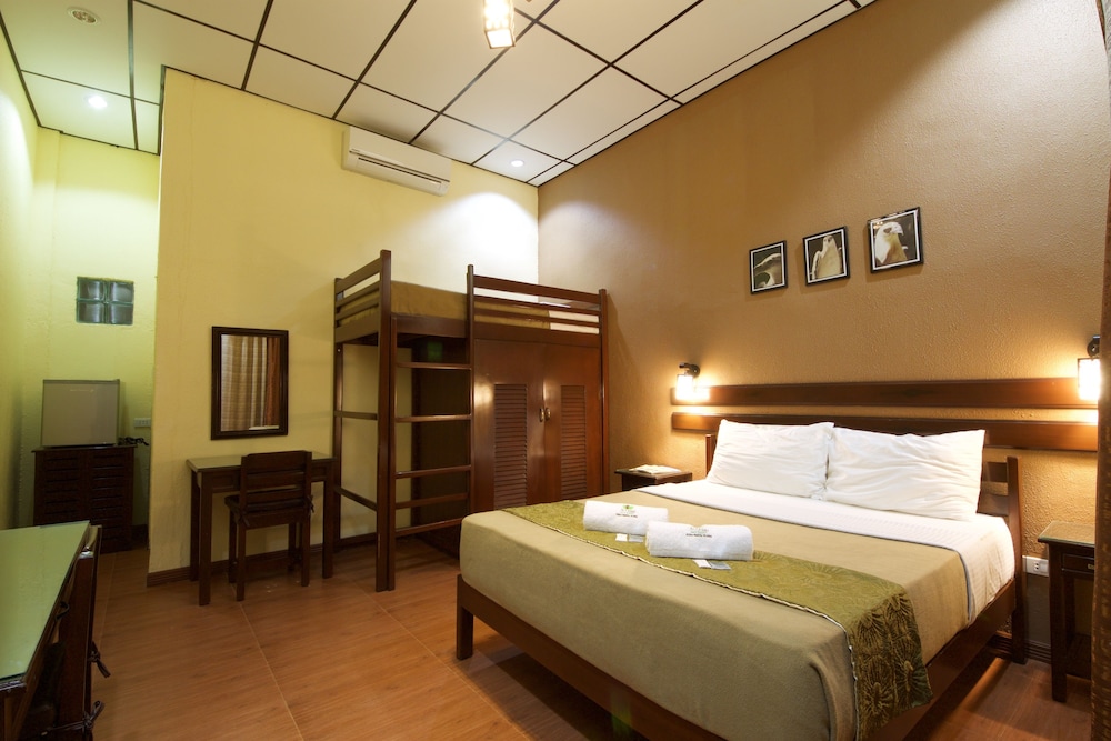 Superior Room with Patio photo 1