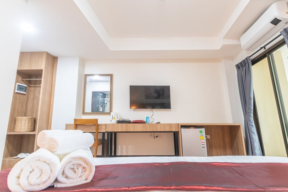 Deluxe Double Room - Photo 7