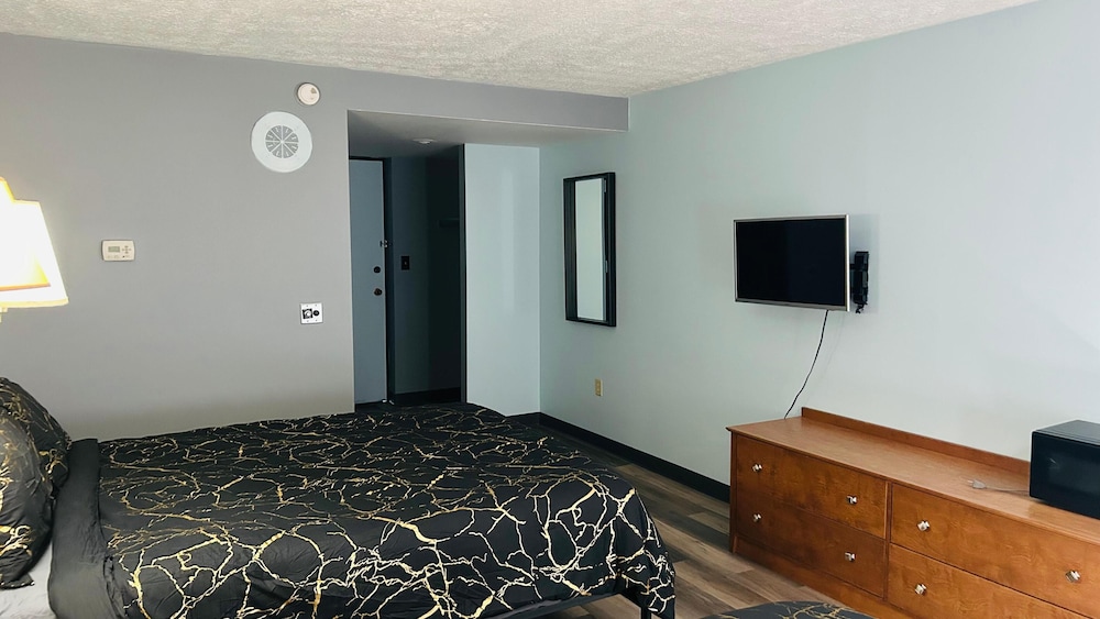 Room, 2 Queen Beds, Accessible (with Kitchenette) photo 3