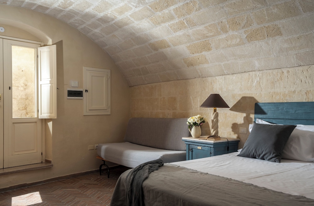 Superior Double Room Single Use photo 3