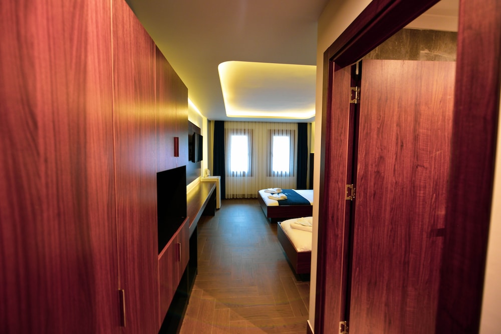 Economy Triple Room, 1 Bedroom - Photo 4