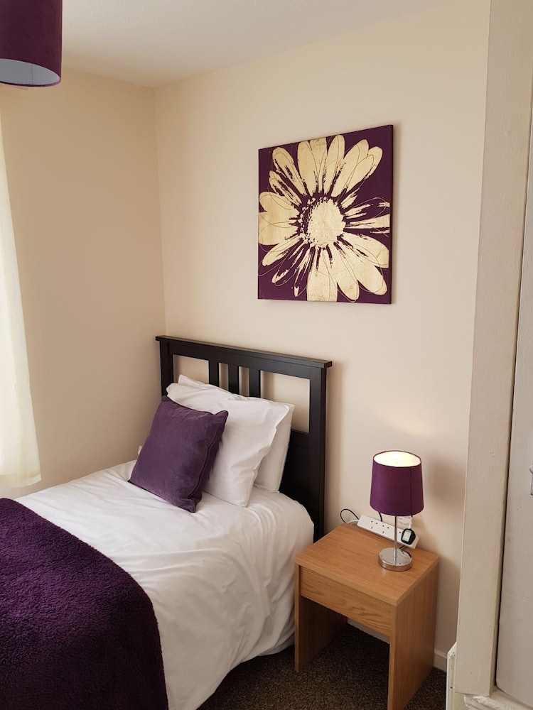 House, 3 Bedrooms photo 3