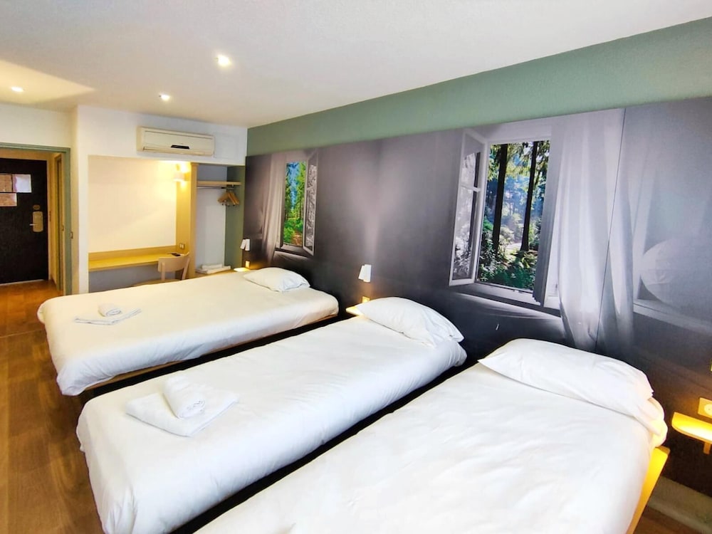 Triple Room - Photo 1