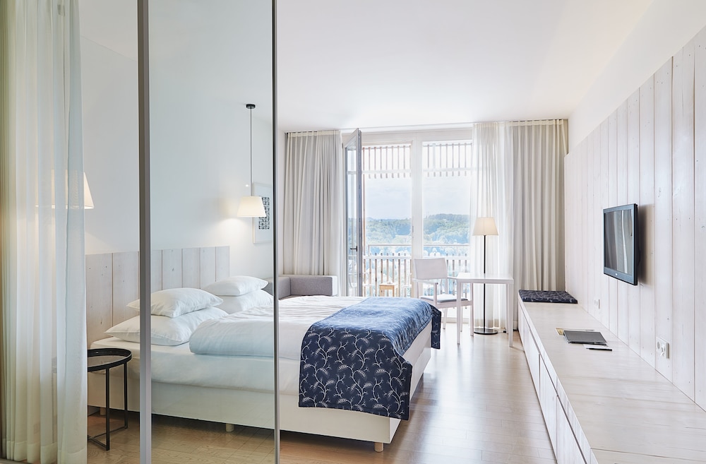 Room (Prestige) - Photo 1