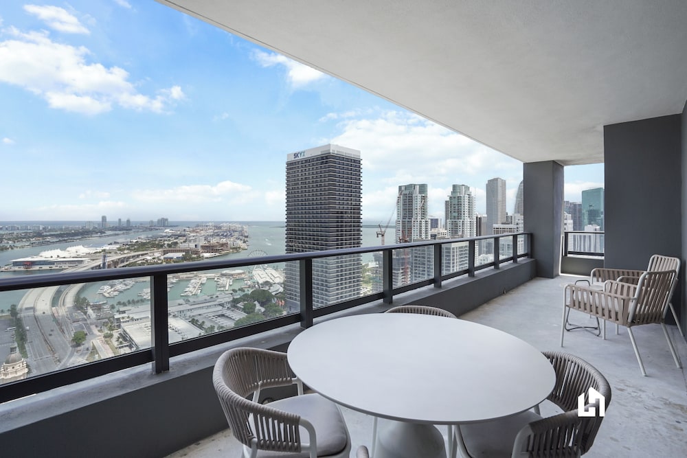 Apartment, 3 Bedrooms, Balcony, Ocean View photo 1