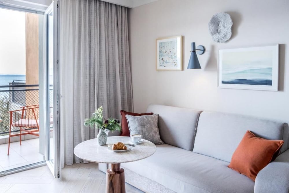 Superior Double Room +2 Sea View with Balcony - Photo 5