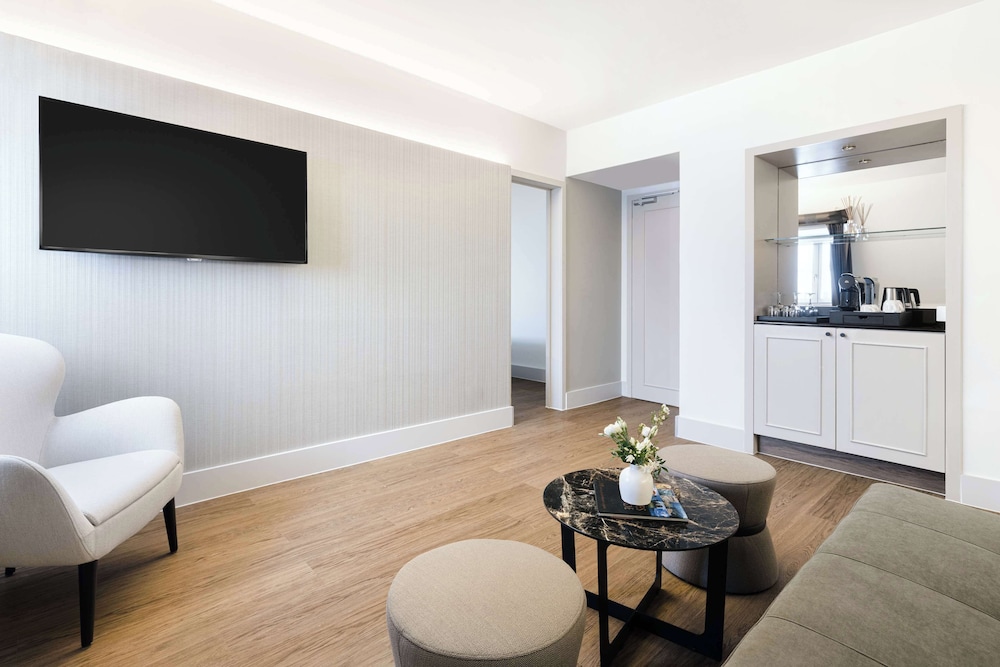 Suite (Extra Bed 2 Adults + 2 Children) thumbnail 6