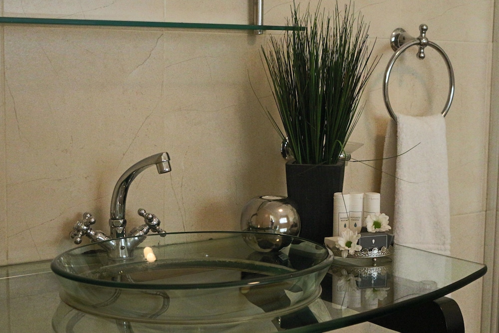 Luxury Room 6 photo 3