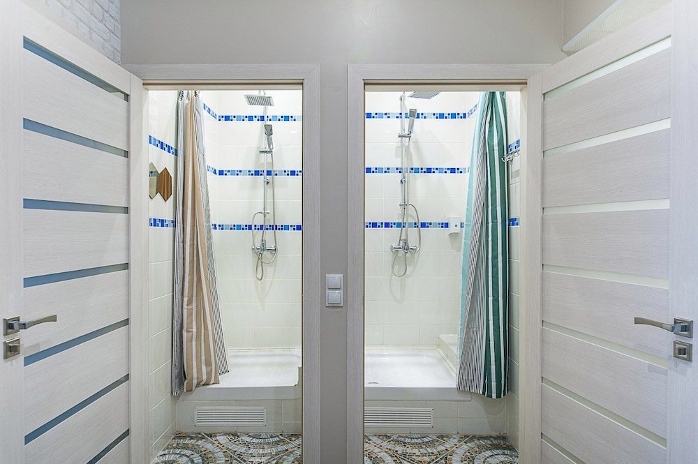 Shared Dormitory, Women only, Shared Bathroom (8 beds) photo 3
