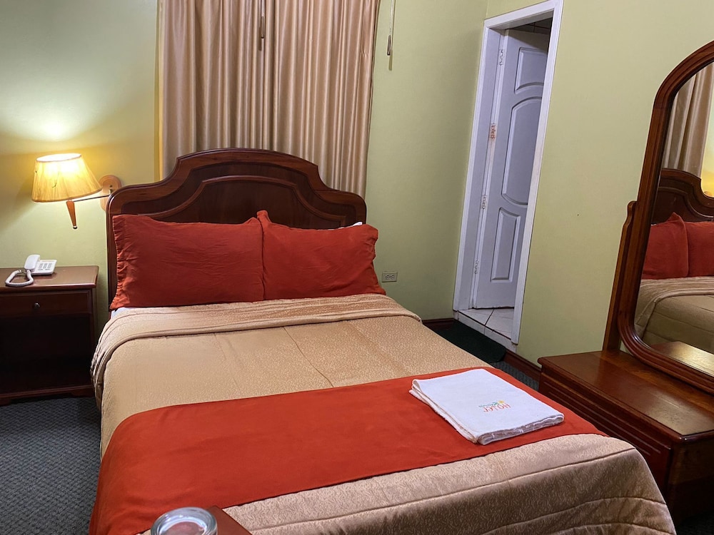 Standard Double Room Single Use, 1 Large Twin Bed