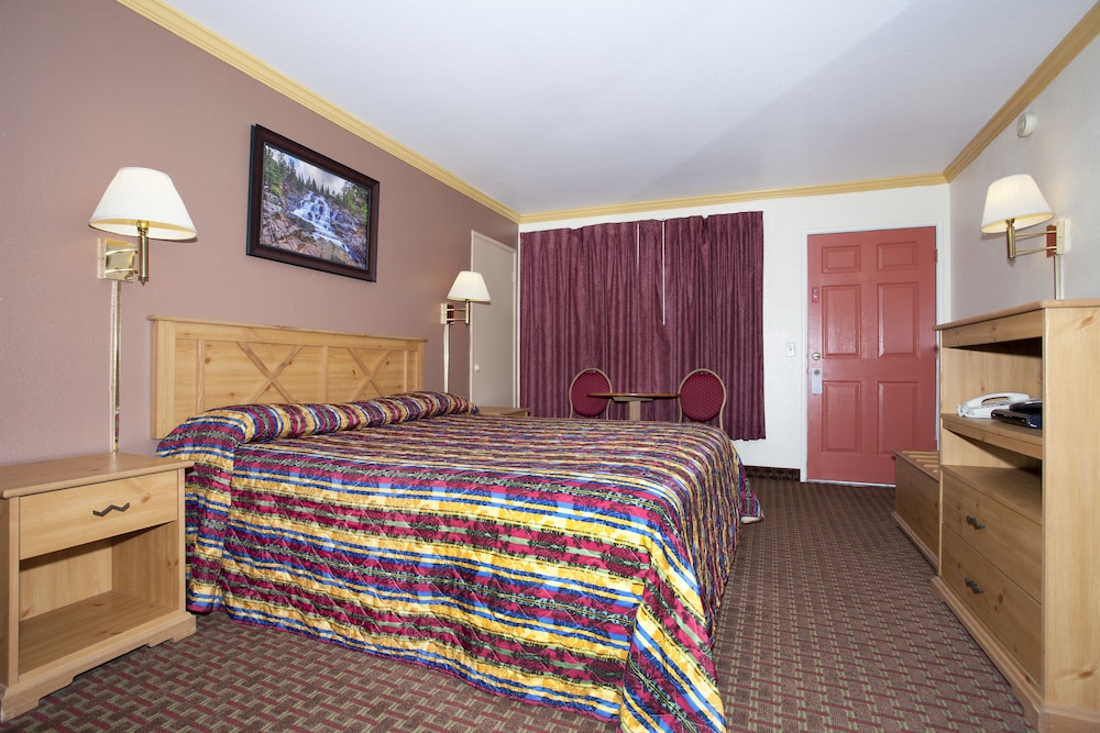 Single Room, 1 Queen Bed, Accessible