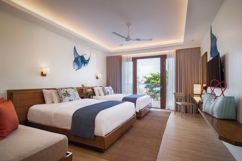 Oceanview Suite - Photo 3