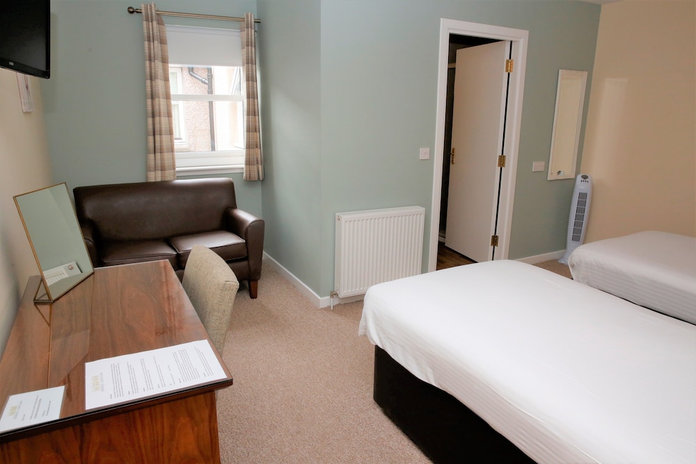 Twin Room, Ensuite photo 2
