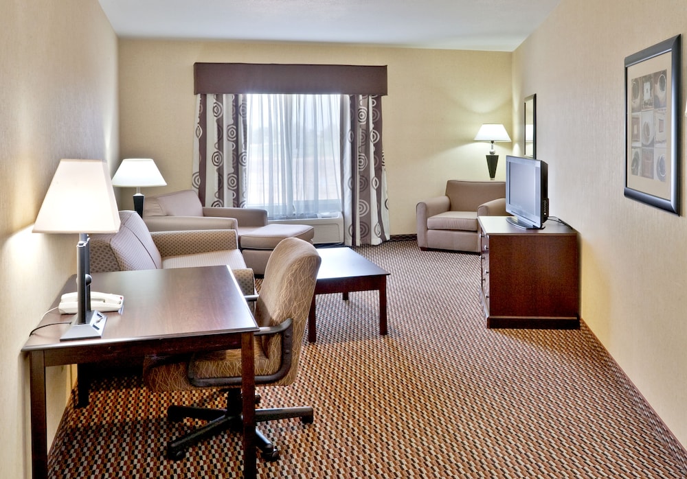 Suite, 1 King Bed (Office) - Photo 3