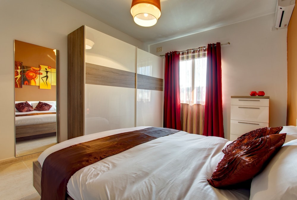 Apartment, Balcony (2 Bedrooms)