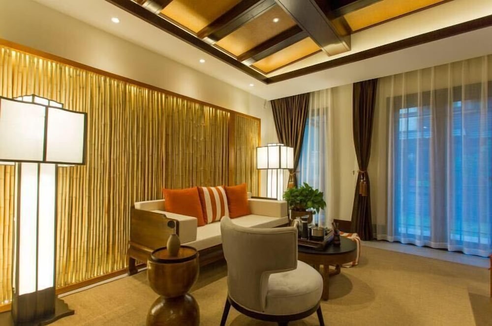 Classic Townhome photo 3