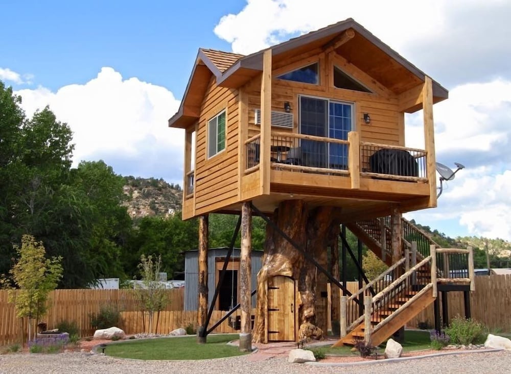 Exclusive Tree House, 1 King Bed with Sofa bed photo 2