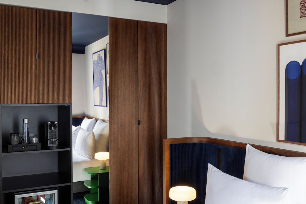 Deluxe Double Room photo 3