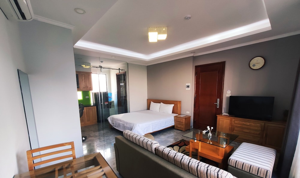 Deluxe Studio, 1 Queen Bed, Kitchen (5A1)