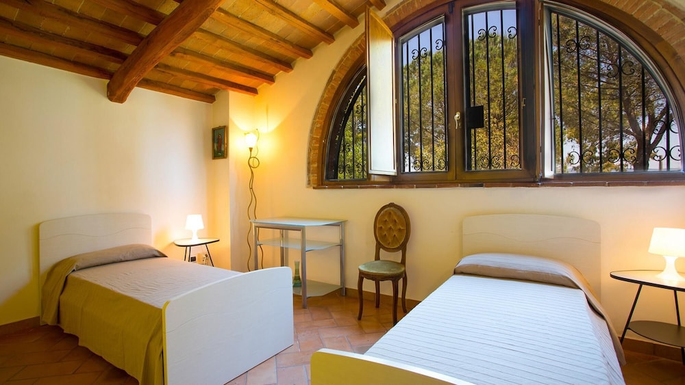 Villa photo 1