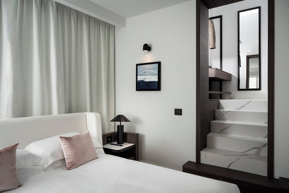 Suite, Annex Building (with private Jacuzzi) - Photo 4
