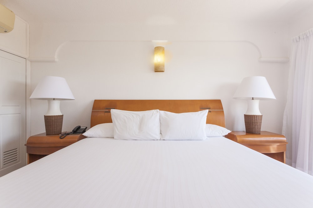 Superior Jungle Adventure - 1 King Bed