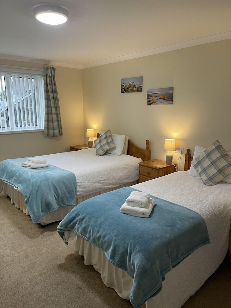 Double or Twin Room photo 2