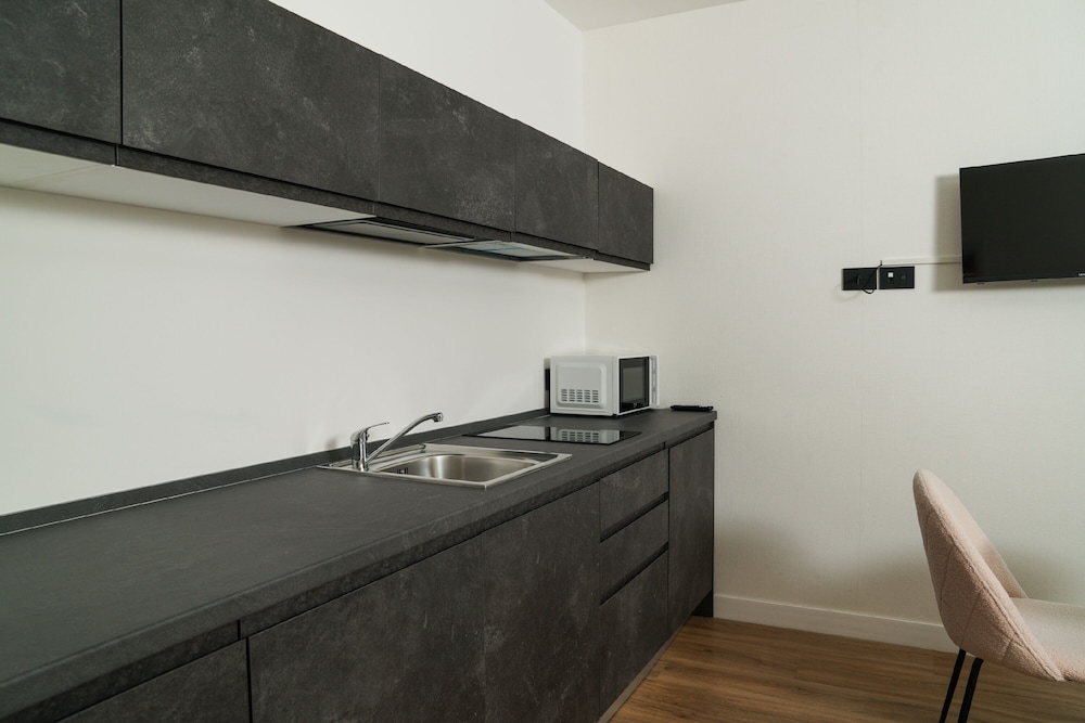 Deluxe Triple Room - Photo 7
