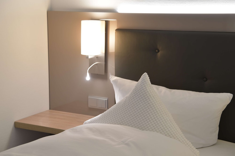 Deluxe Room, 1 Double Bed, Kitchenette - Photo 6