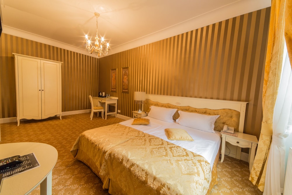 Superior Double or Twin Room photo 1