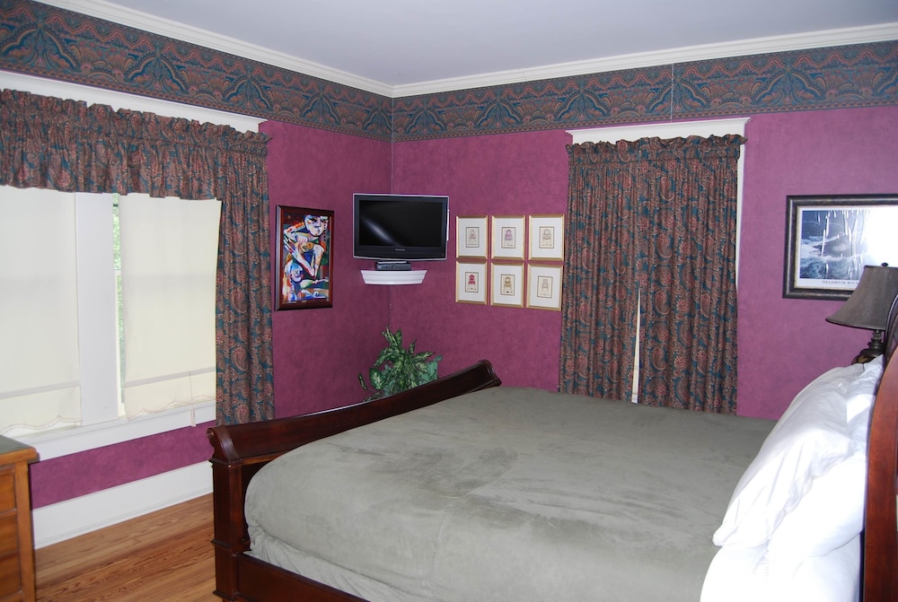 Room, Private Bathroom (Hasskarl Room)