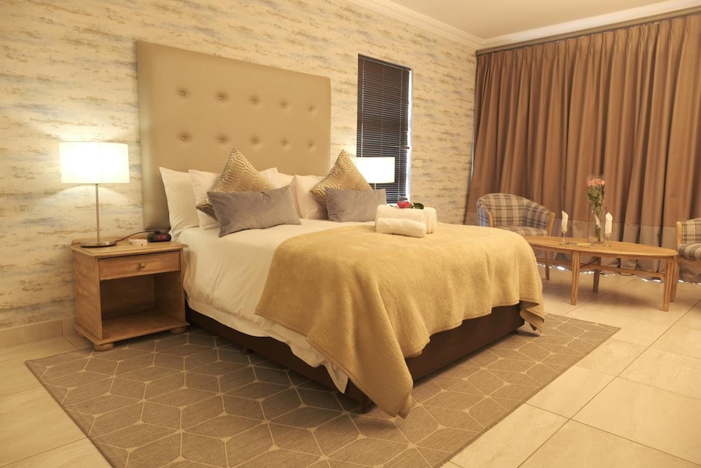 Honeymoon Suite photo 2