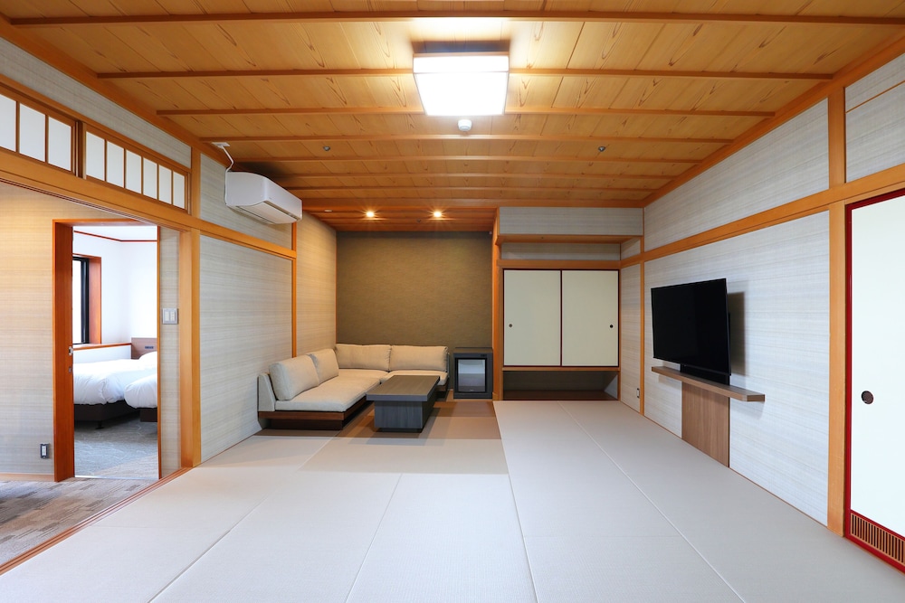 Suite room with open-air bath, Non Smoking photo 3