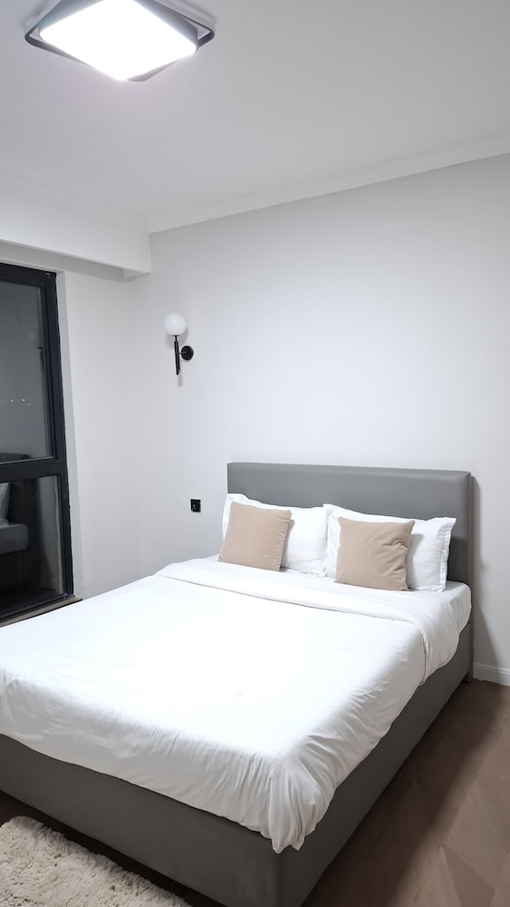 Deluxe Apartment, City View photo 3