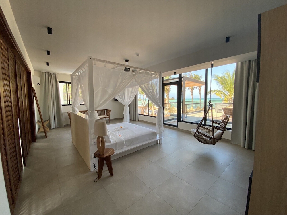Royal Suite, Hot Tub, Sea View